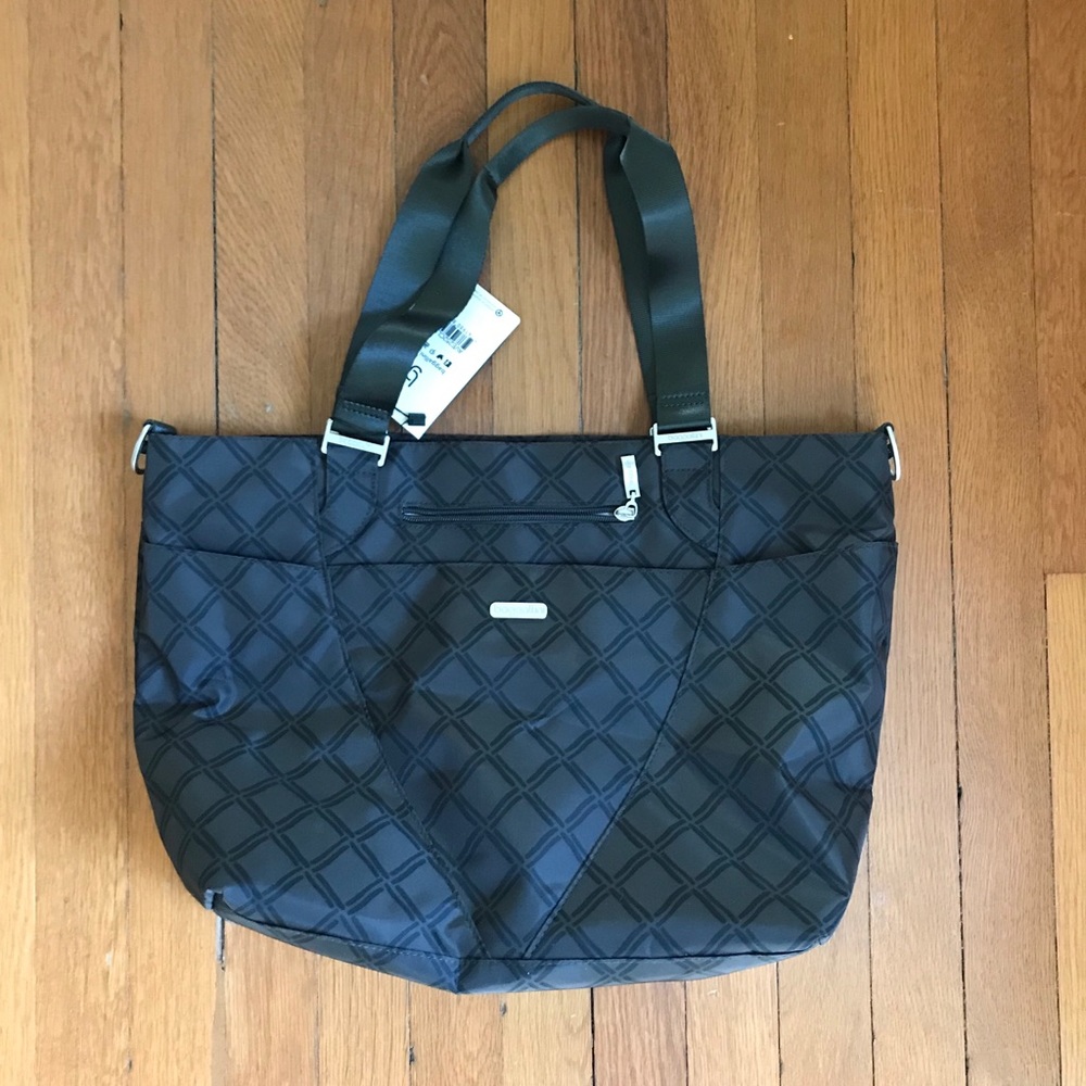 Black Baggallini Travel Bag